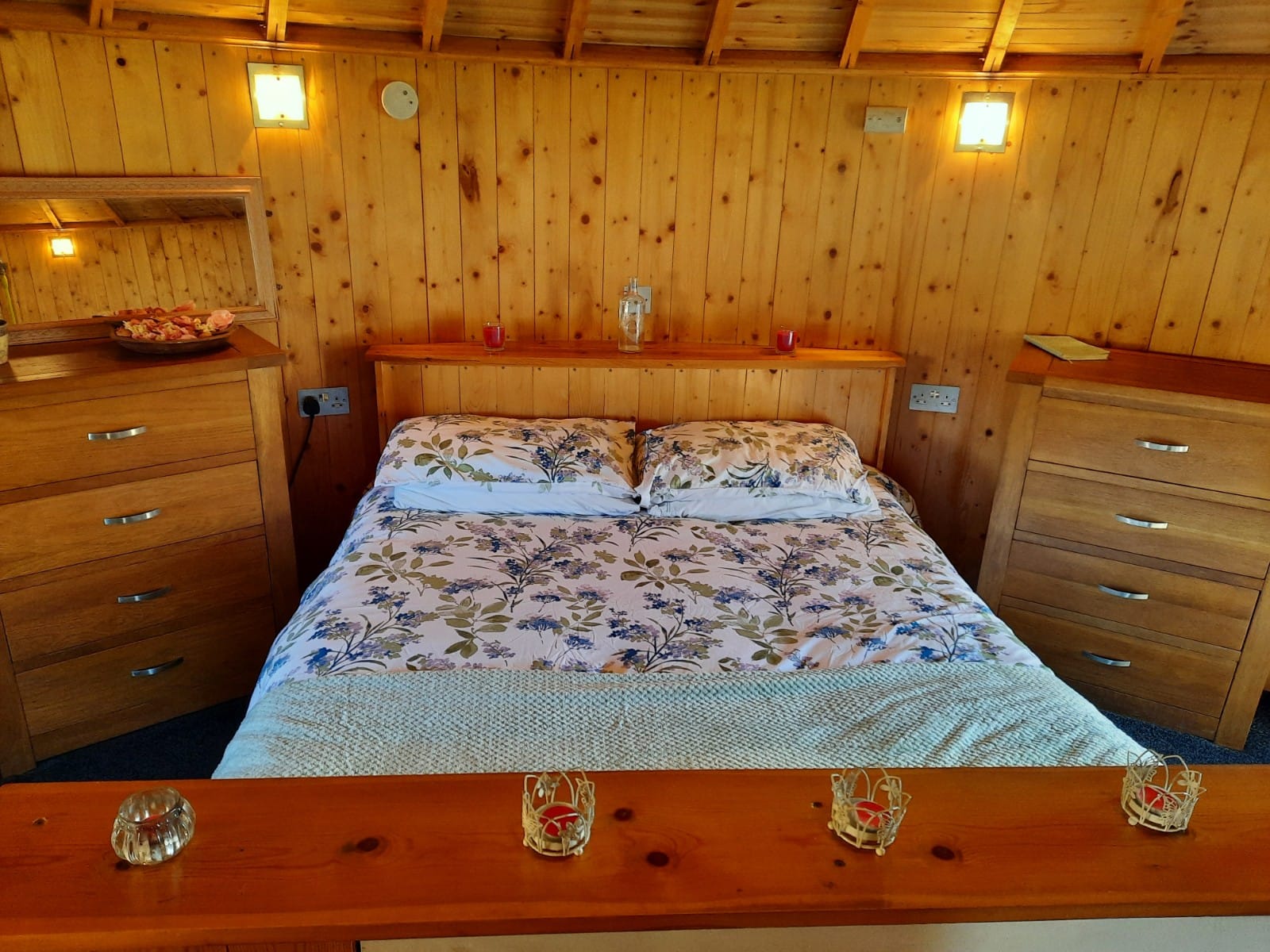 Round house bed